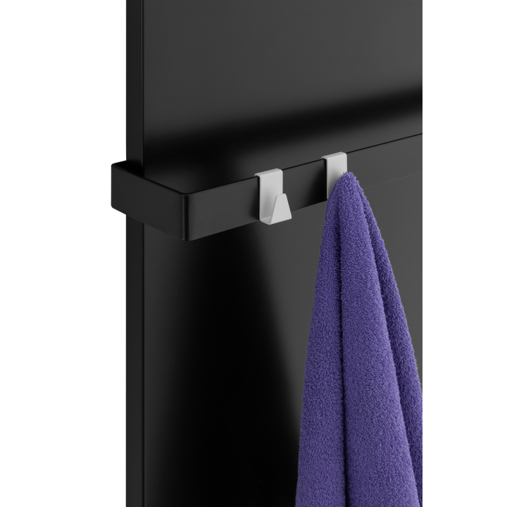 Reling do grzejnika płaskiego Concert 700mm czarny